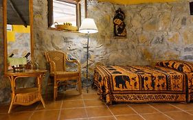 Hotel Selwo Lodge - Animal Park Tickets Included